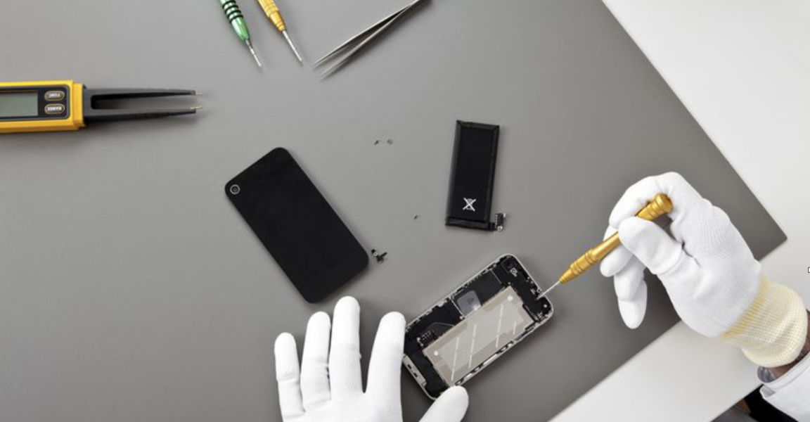 Battery Replacement at Discount Phone Repair, Langley BC